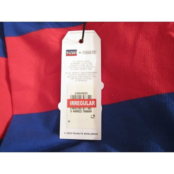 New Levis Peanuts Crew Neck Snoopy What A Moment Soccer Pullover Sz M Irregular - Picture 2 of 8